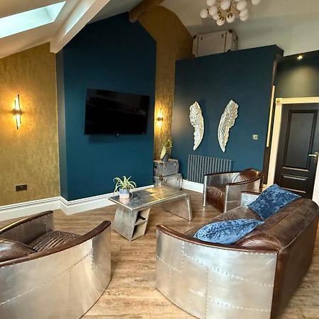 The Loft At One Luxury Penthouse Appartement Wigan Buitenkant foto